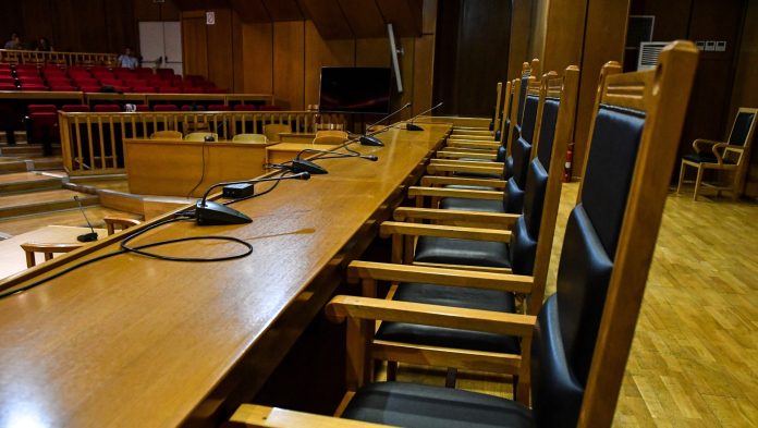 Χανιά: Φώναζε στην εκκλησία ”με βιάζουνε, με βιάζουνε”, μάτωσε και το καρεκλόπανο – Η φρίκη του ανήλικου ΑμεΑ αναβίωσε στο εφετείο