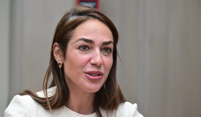 Γιατί η Δόμνα έστειλε «ταξίδι στα Κύθηρα» τον Γιάννη