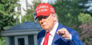 Το Ανώτατο Δικαστήριο των ΗΠΑ λύνει τα χέρια του Τραμπ και στις μαζικές απολύσεις δημοσίων υπαλλήλων