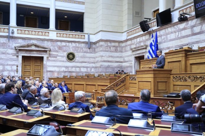 «Γαλάζιοι» βουλευτές υπέρ Προανακριτικής – Ποιον βάζουν στο στόχαστρο
