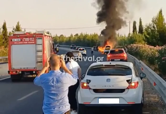 Χαλκιδική: Στις φλόγες αυτοκίνητο στην Άφυτο (video)