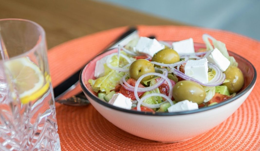 horiatiki_salata-1200x700