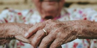 Ηλεία: Κουκουλοφόροι φίμωσαν δύο ηλικιωμένες και άρπαξαν τιμαλφή