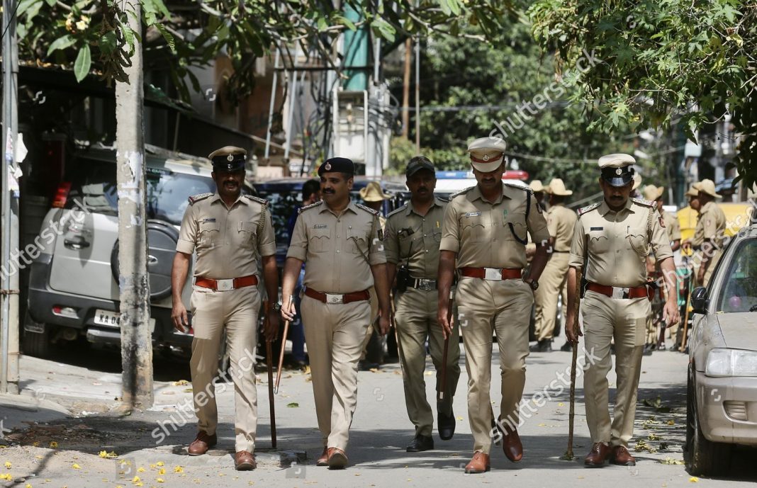 indian-police-officers-patrol-national-investigation-agency-1500w-13410991u