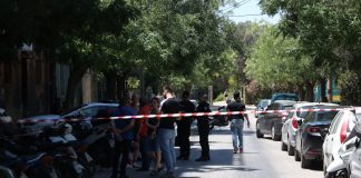 Πυροβολισμοί στη Σιναλόα (Κολωνό): Τα 2 σενάρια που εξετάζει η ΕΛ.ΑΣ. για το περιστατικό