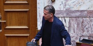 Βουλή: Άγριος καυγάς με υπονοούμενα Λαζαρίδη-Καραναστάση: «Είναι σιχαμένη ακαθαρσία…»