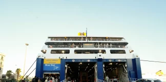 Ακτοπλοΐα: Πτώση της επιβατικής κίνησης στα ελληνικά νησιά – Μείωση 20% για Σαντορίνη και 15% για Μύκονο