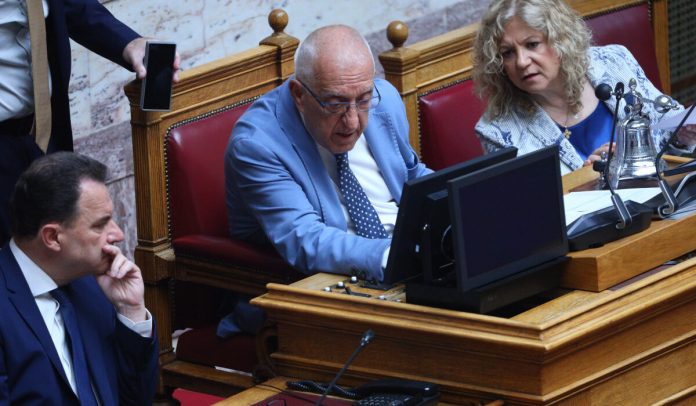 Έδωσε την είδηση ο Κακλαμάνης