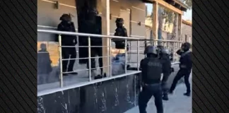 Επιχείρηση της ΕΛ.ΑΣ. σε οικισμό στο Ζεφύρι με 10 συλλήψεις – Δείτε βίντεο