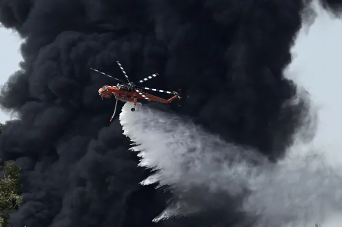 Πυρκαγιά στην Καβάλα – Κατακαίει δασική έκταση