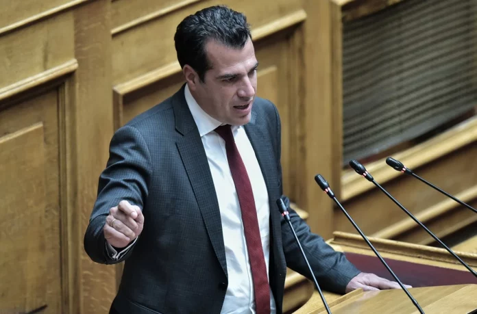 Με εντολή του Πλεύρη δεν μετακινούνται οι πλημμυροπαθείς από τη Δομή στο Κουτσόχερο