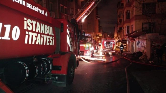 Τραγωδία στην Άγκυρα: 3 νεκροί από φωτιά σε διαμέρισμα – Ανάμεσά τους κι ένα βρέφος
