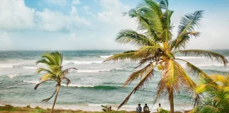 Ποινή σε τρανς τουρίστρια που περιφερόταν τόπλες σε παραθαλάσσιο θέρετρο της Σρι Λάνκα