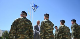 Νέες αποκαλύψεις για τις Ένοπλες Δυνάμεις – Και τρίτος στρατιωτικός με ρόλο στη ΝΔ, η στενή σχέση με τον Δένδια