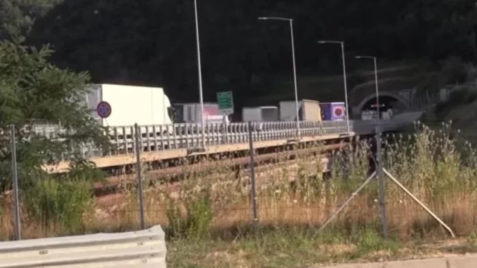 Ξεκληρίστηκε οικογένεια σε φρικτό τροχαίο μέσα σε τούνελ στην Ιταλία – Πέντε νεκροί, ανάμεσά τους και ένα παιδί