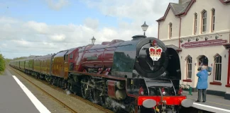 Ο Κάρολος αποσύρει το βασιλικό τρένο – Όλο και πιο ακριβή η συντήρησή του