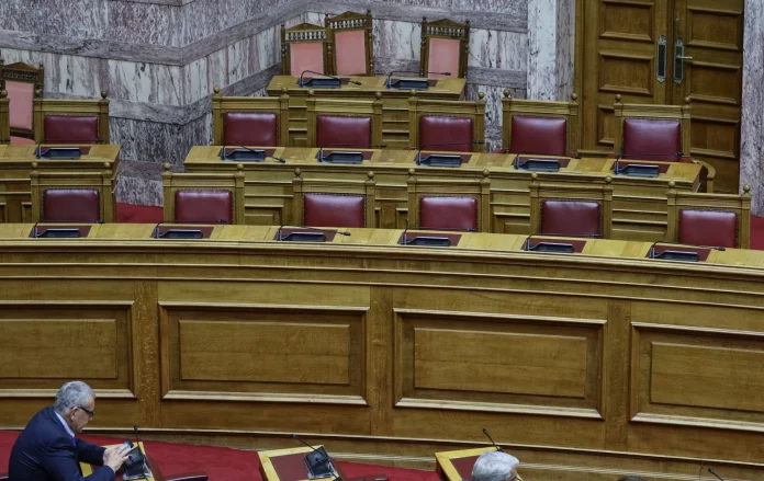 Οι Υπουργοί και τα… γένια του Πάπα