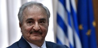 Λιβύη: Στα άκρα οι σχέσεις του Χαφτάρ με την Ευρώπη, στα “κάρβουνα” η Αθήνα για το προσφυγικό
