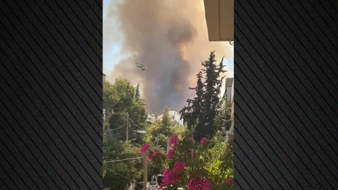 Φωτιά τώρα στους πρόποδες του Υμηττού στην Πολυτεχνειούπολη κοντά στη Κατεχάκη – Μήνυμα 112 για ετοιμότητα