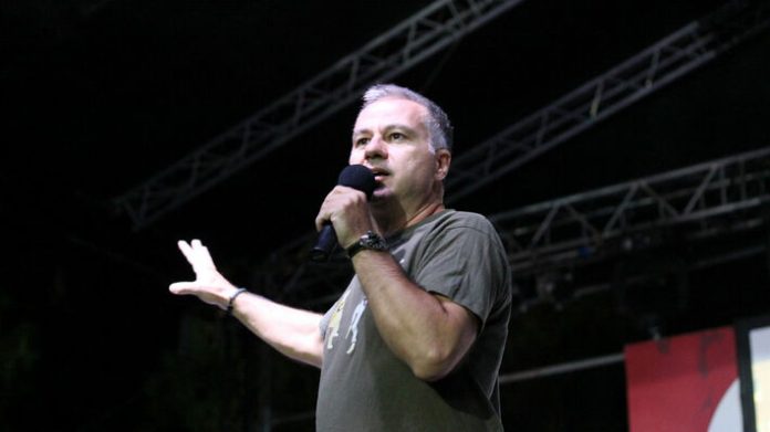 Σάλος με την ανάρτηση Ζαραλίκου για υπουργό που παίρνει τις μίζες… σαν τα πουκάμισα!
