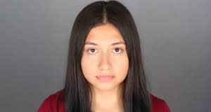 ΗΠΑ: 26χρονη καθηγήτρια σε ιδιωτικό σχολείο στο Μίσιγκαν εξομολογήθηκε σε συνάδελφό της ότι έκανε σεξ με 16χρονο μαθητή της