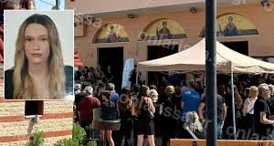 Θρήνος και συγκίνηση στην κηδεία της 18χρονης που πέθανε μετά τις δύο ανακοπές σε γυμναστήριο στη Λάρισα