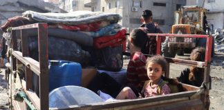Περισσότεροι κάτοικοι της πόλης της Γάζας εγκαταλείπουν τα σπίτια τους – Μαίνονται οι βομβαρδισμοί του Ισραήλ
