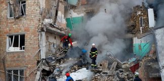 Ουκρανία: Οι οχυρωμένες πόλεις στο στόχαστρο του Πούτιν – Δώδεκα οι νεκροί από τη νέα επίθεση στο Κίεβο Ουκρανία: Οι οχυρωμένες πόλεις στο στόχαστρο του Πούτιν – Δώδεκα οι νεκροί από τη νέα επίθεση στο Κίεβο