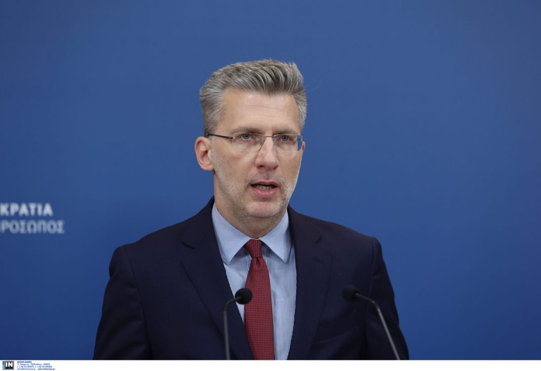 3850561-scaled-1-2048x1406