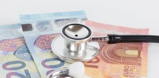 Ιδιώτες γιατροί στα νοσοκομεία: Το ΕΣΥ ανάμεσα σε «μπαλώματα» και μπίζνες