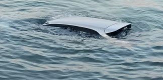 Βόλος: «Βουτιά« αυτοκινήτου στη θάλασσα – Σώος ο οδηγός