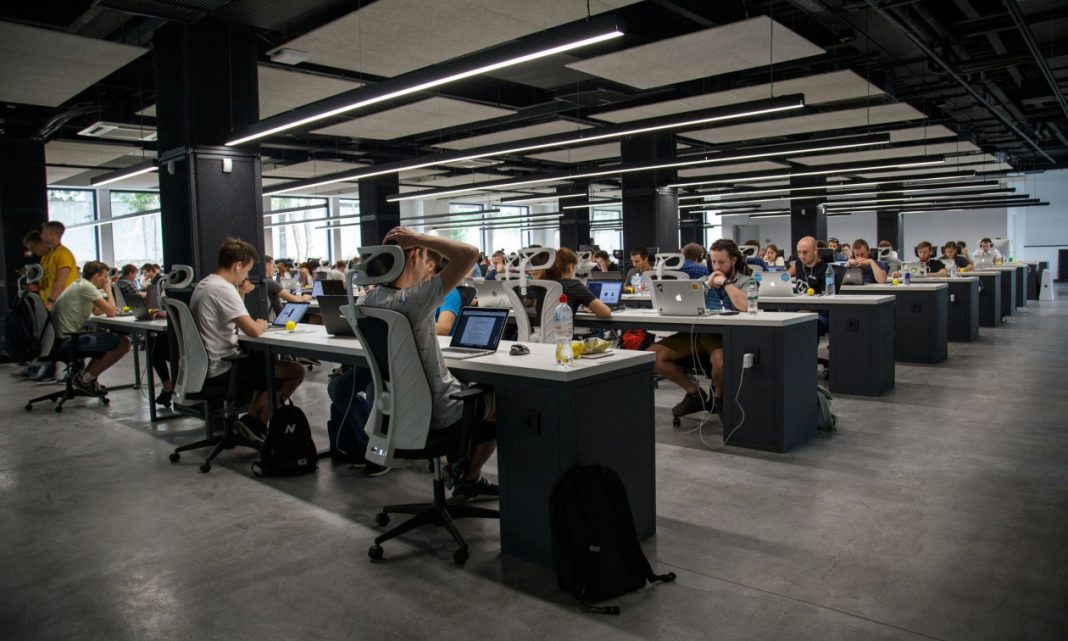 6d4d1fdd-ergazomenoi-u