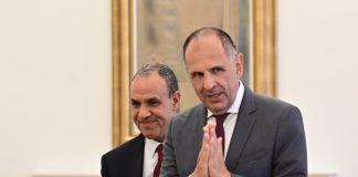 Ο Γιώργος Γεραπετρίτης απαντάει στους επικριτές του για την εξωτερική πολιτική