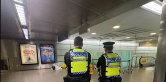 Λονδίνο: Συνελήφθη γνωστός ακροδεξιός ακτιβιστής ως ύποπτος για επίθεση σε σιδηροδρομικό σταθμό – ΦΩΤΟ και ΒΙΝΤΕΟ