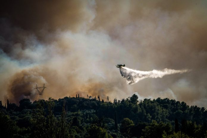 Φωτιά στην Καλλιτεχνούπολη – Μήνυμα του 112