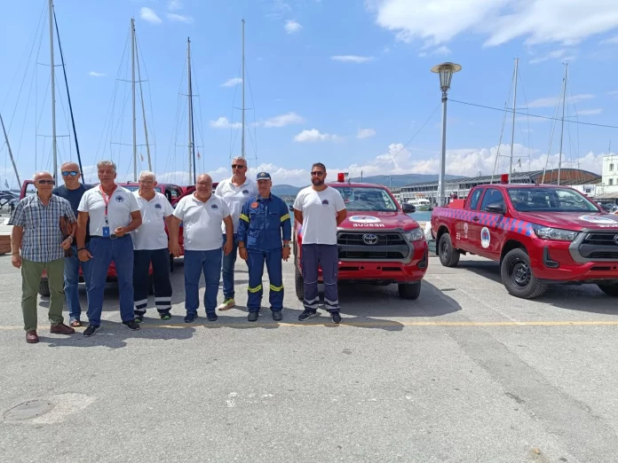 H Ελληνική Ένωση Εφοπλιστών ΣΥΝ-ΕΝΩΣΙΣ δώρησε τρία νέα πυροσβεστικά οχήματα, στην ΕΟΔ Μαγνησίας