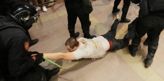 Σερβία: Νέα νύχτα συγκρούσεων – Δεκάδες τραυματίες σε αντικυβερνητικές διαδηλώσεις