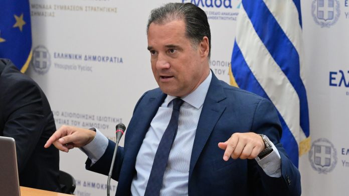 Τα… κωλύρια του Άδωνι θα σβήσουν τις φωτιές