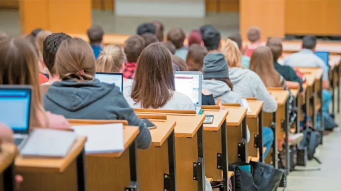 Έξι μη κρατικά πανεπιστήμια πήραν άδεια για να λειτουργήσουν το 2025-2026 στην Ελλάδα, απορρίφθηκαν πέντε