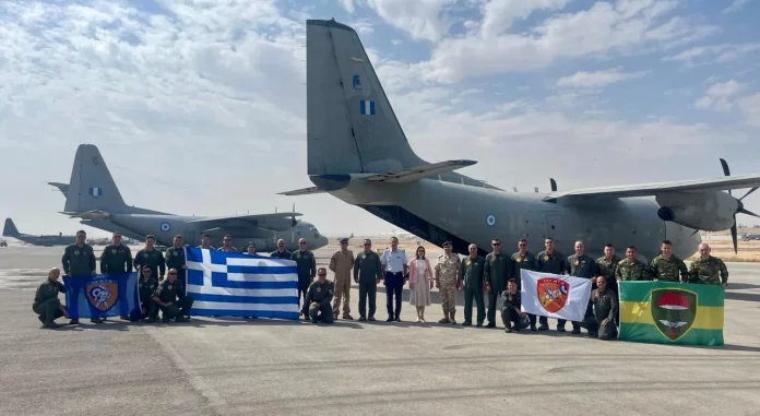 Μητσοτάκης: Δύο αεροσκάφη της ελληνικής πολεμικής αεροπορίας έριξαν σήμερα 8,5 τόνους τροφίμων στη Γάζα (φωτο)