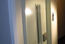 Βόλος: Ακολούθησε 22χρονη στο ασανσέρ και προσπαθούσε να τη φιλήσει