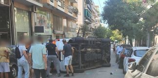 Τροχαίο με ασθενοφόρο που ανετράπη στο Γουδή – Μετέφερε ασθενή