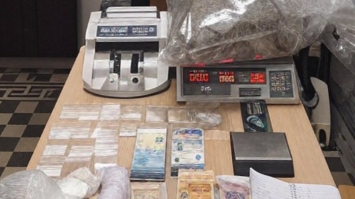 b329cff1de37b6042fcb68a999a6e1e4-b