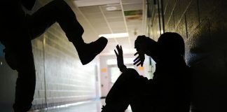 Λάρισα: 16χρονη ξυλοκοπήθηκε από μαθήτριες σε κωμόπολη – 15 και 17 ετών οι συλληφθείσες