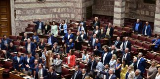 Οι εμπνευστές της «γαλάζιας» επιστολικής ψήφου