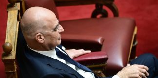 «Η εποχή των ήπιων παρεμβάσεων τελείωσε, αποδομείς το στράτευμα»! Ποιοι στέλνουν μήνυμα στον Δένδια