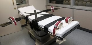 Για πρώτη φορά θανατοποινίτης στις ΗΠΑ εκτελέστηκε με ενεργό απινιδωτή στο στήθος! (φώτο)