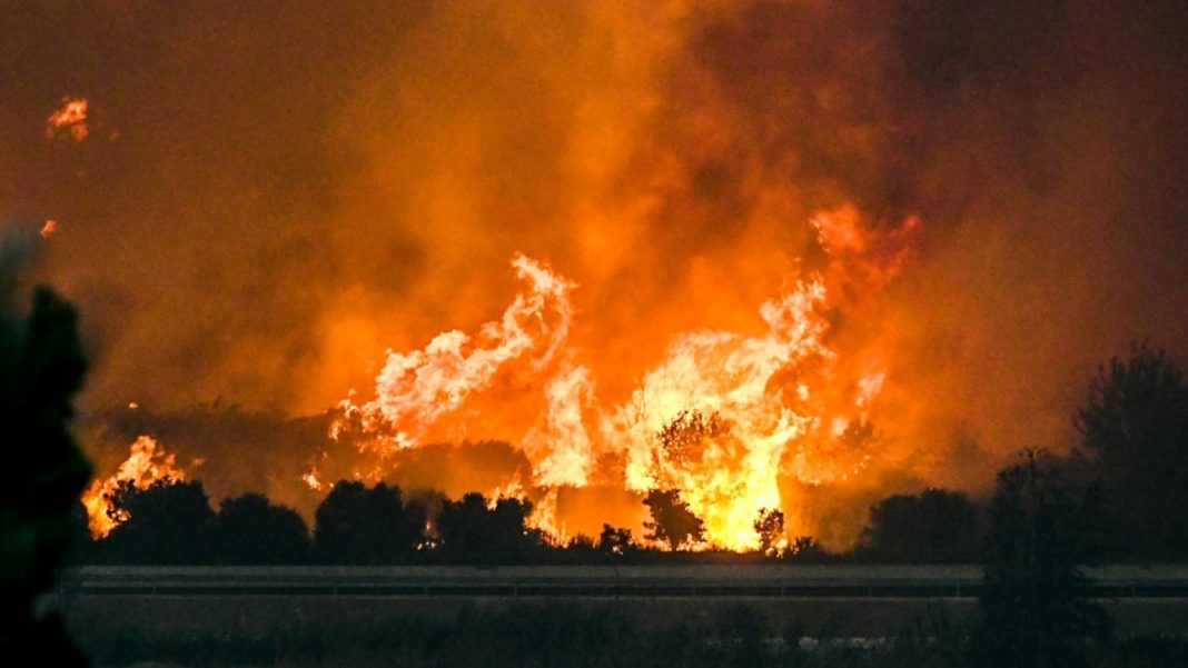 fwtia_axaia_xartis-1536x864