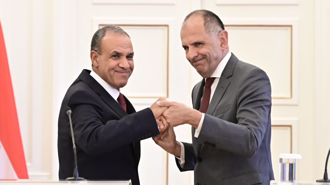 gerapetritis-aigiptios-ypex-new