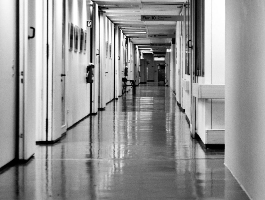 hospital-921034-1200x906-1200x906